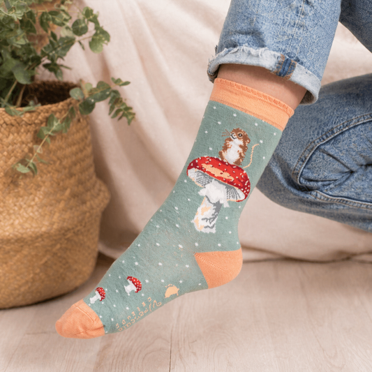 גרבי במבוק Mouse Sock Fungi