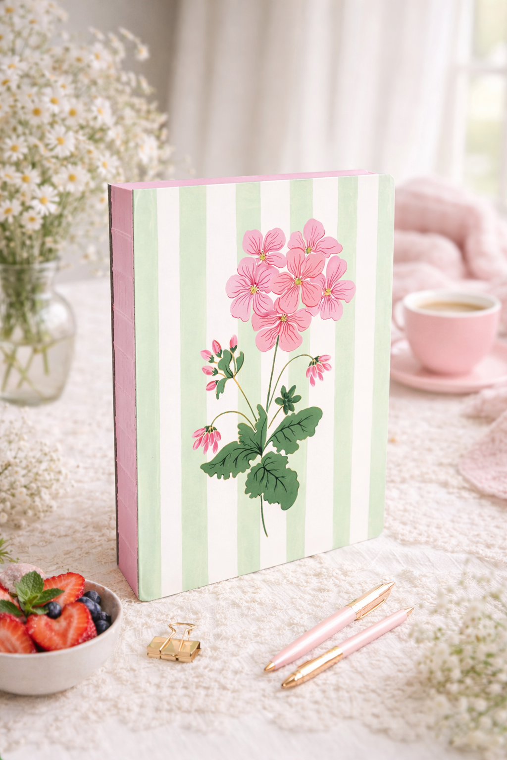 מחברת כריכה קשה Cabana Blooms