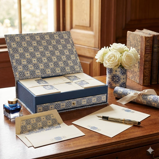 מארז ניירות מכתבים   QUADRILOBO